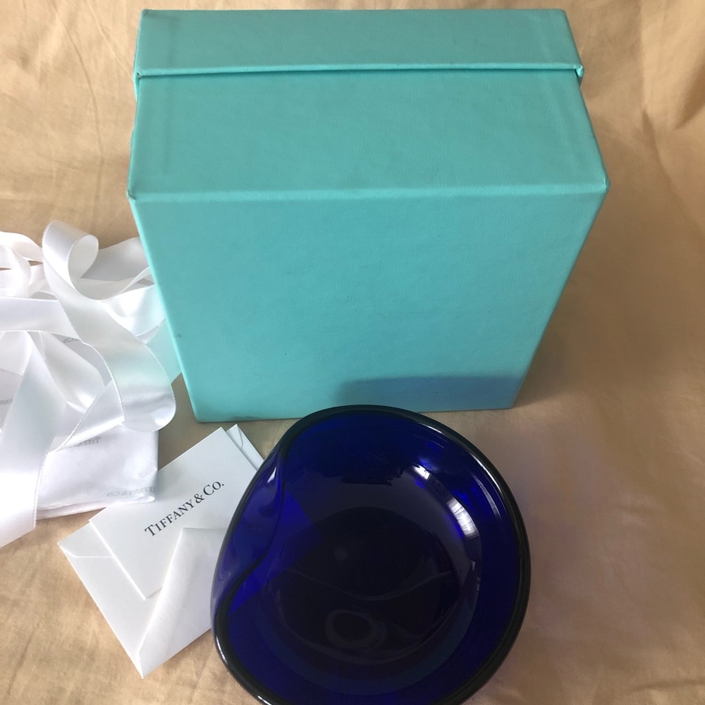Tiffany and Co. Elsa Peretti Thumbprint bowl/dish SOLD - Picture 7 of 8
